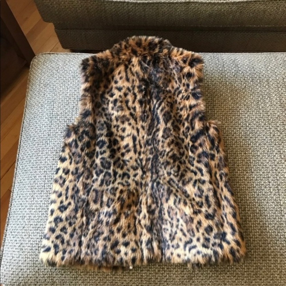 BRAND NEW J CREW Faux fur leopard print vest. - Picture 3 of 8